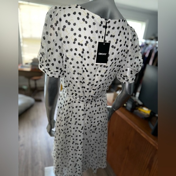 DKNY Sheer Lined Dress NWT - Picture 5 of 8